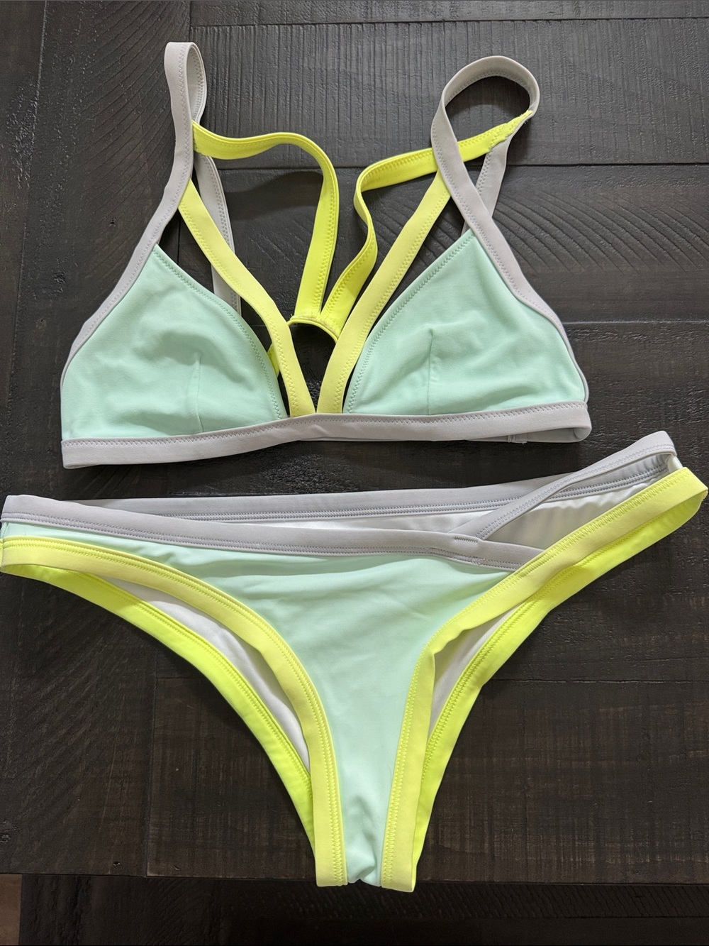NWOT! 💋Victoria's Secret Mint Bikini with Neon Yellow & Light Gray Trim